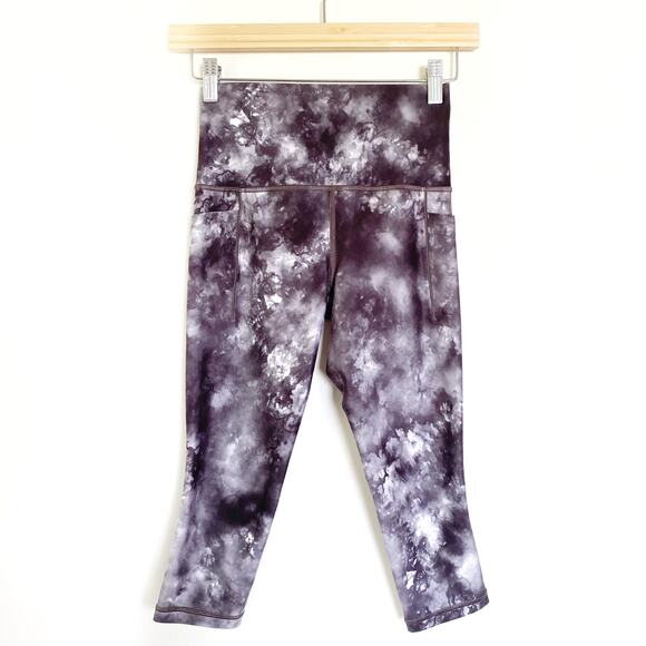 Athleta Salutation Stash Pocket II Capri Leggings in Gray Tie Dye Size XSP - Picture 4 of 11